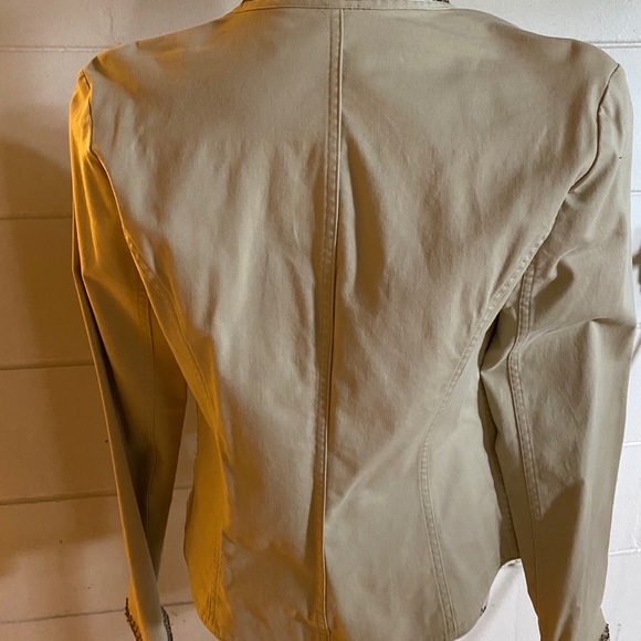 Jacket - Picture 2 of 4